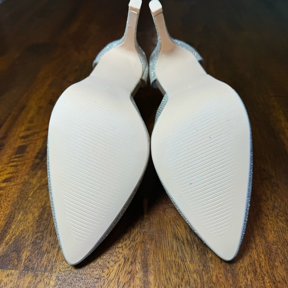 NWT Women’s Gold Glitter Heels Size 6  4" Pointed Toe Crossed Ankle Strap - Picture 14 of 16